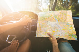 young-couple-car-trip